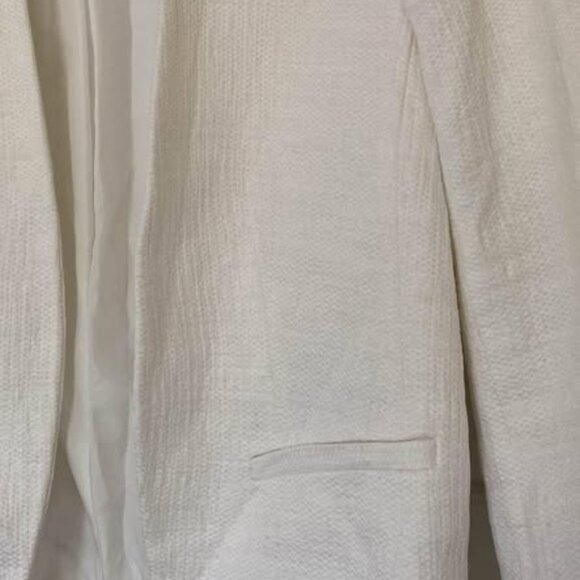 Ann Taylor Loft Short White Blazer Size 4 - Picture 2 of 2